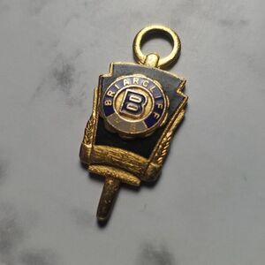 Vintage Briarcliff Highschool Kay Jewelers Pendent